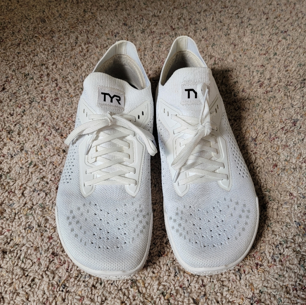 Men's Size 11 Tyr DropZero Barefoot Trainer